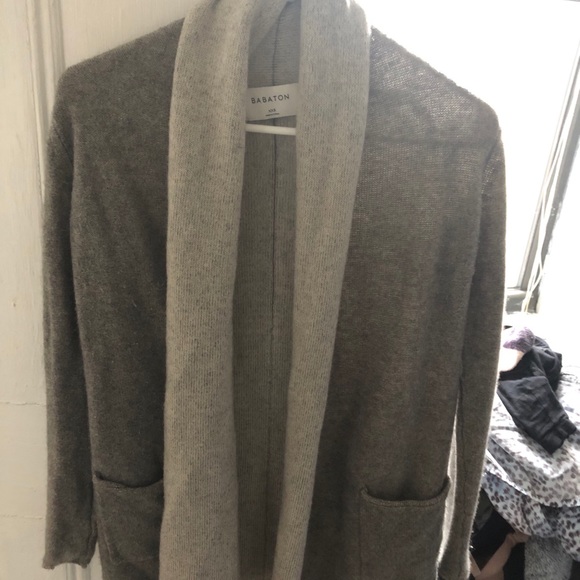 Aritzia Babaton Breekman cardigan - Picture 2 of 3